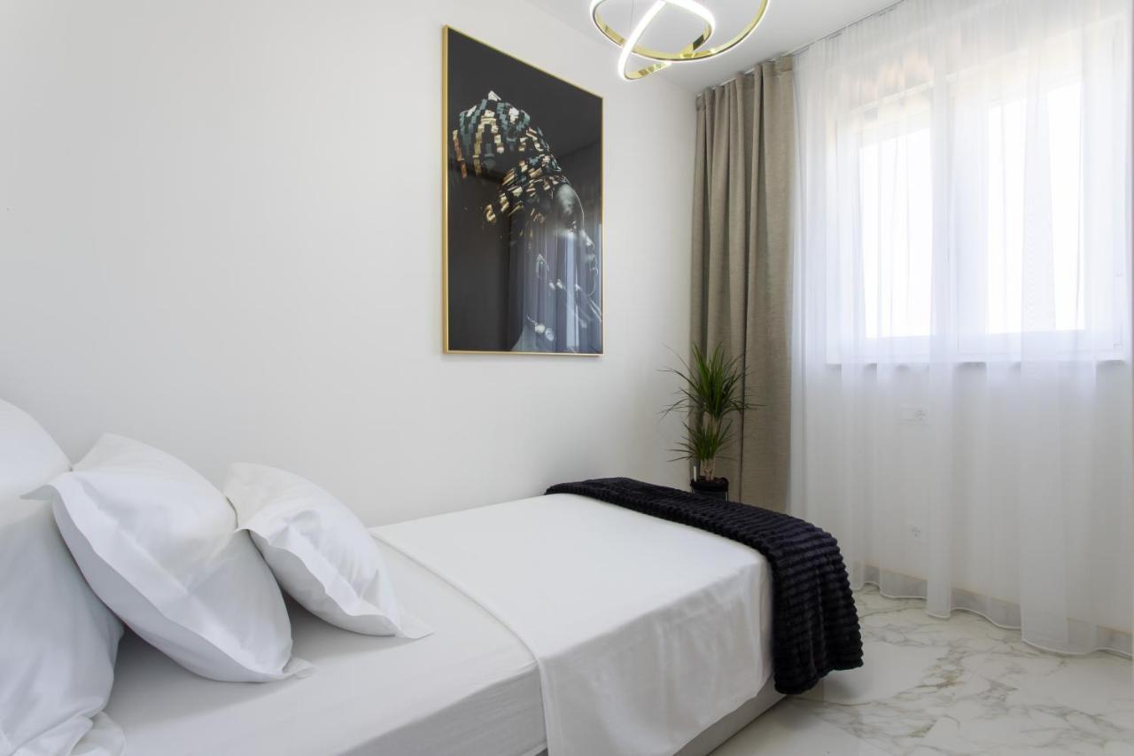 Apartments Taratta 1 Trogir Exterior photo