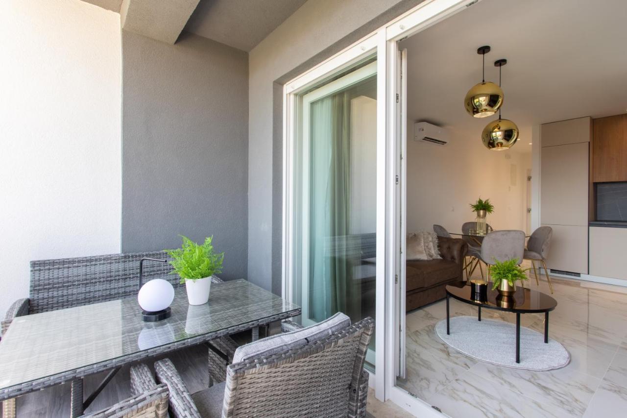 Apartments Taratta 1 Trogir Exterior photo