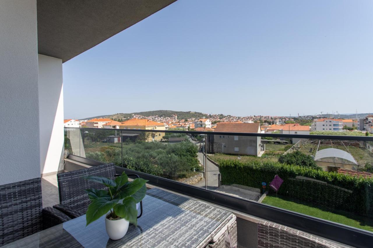 Apartments Taratta 1 Trogir Exterior photo