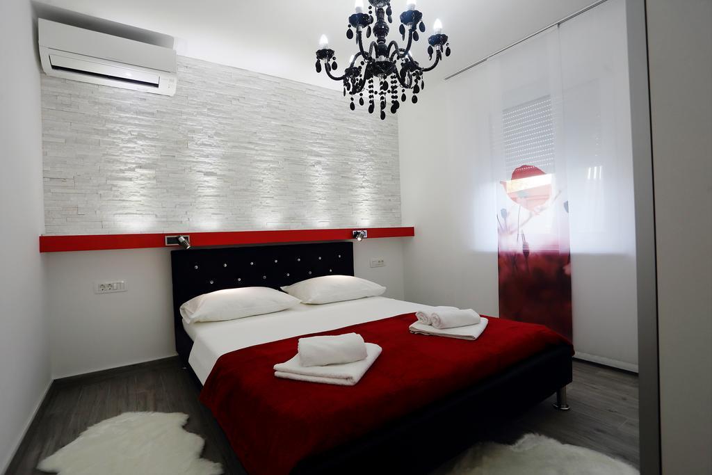 Apartments Taratta 1 Trogir Exterior photo